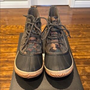 Sorel Ankle Boots in Camouflage and green